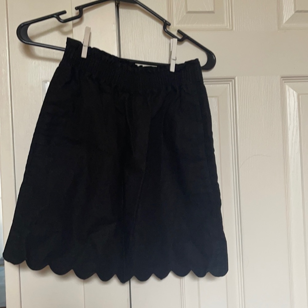 J crew all black skirt with scalloped hem